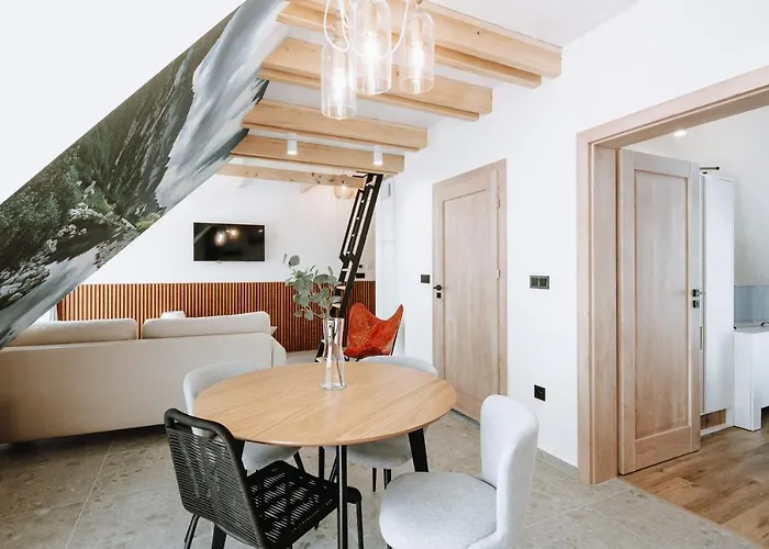 Dione & Dia Ksiezycowe